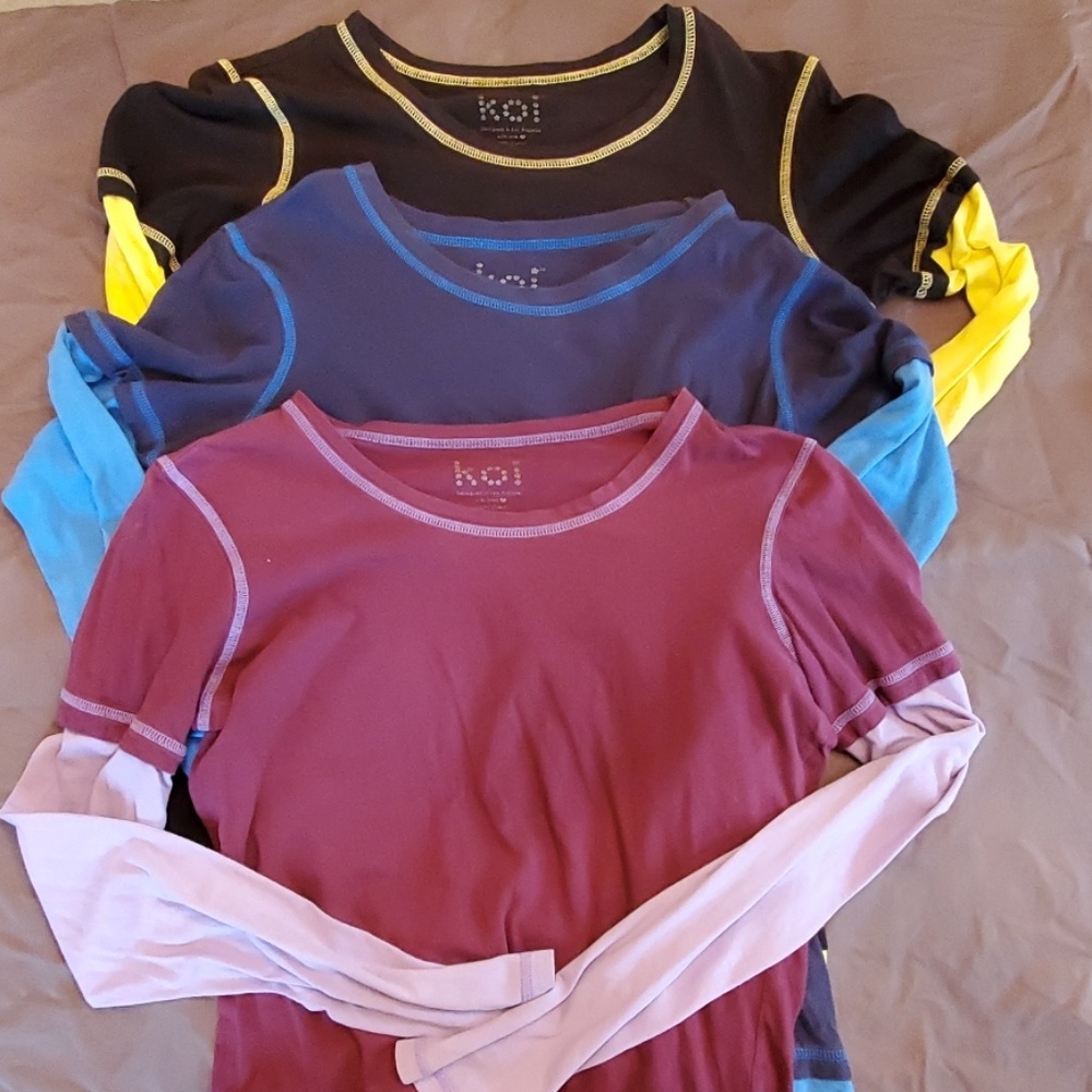 Koi (scrub) tops